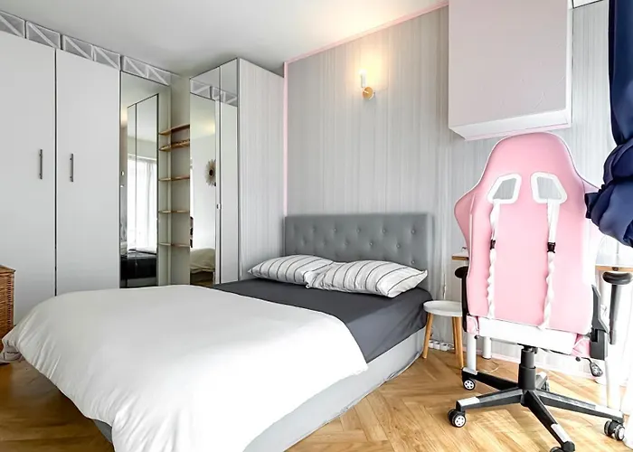 Avec Piscine Metro Convention